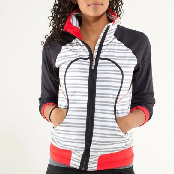 lululemon athletica Jackets & Blazers - Lululemon Run Track Attack jacket size 6